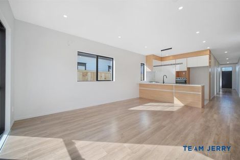 Photo of property in 27 Huringa Road, Karaka, 2113