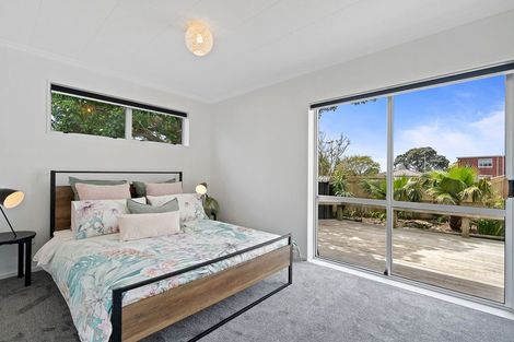 Photo of property in 219a Tukapa Street, Westown, New Plymouth, 4310