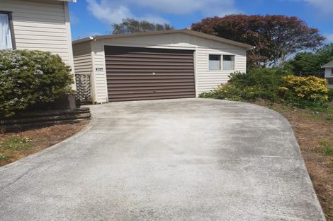 Photo of property in 7 Lina Place, Waiuku, 2123