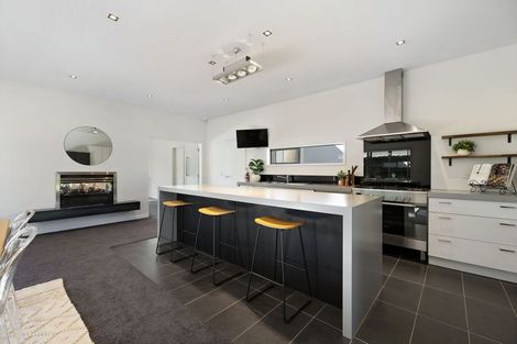 Photo of property in 11 Haddow's Place, Lake Hayes, Queenstown, 9304