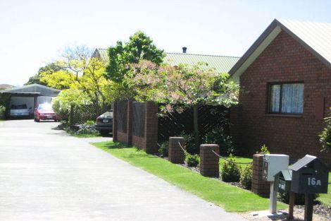 Photo of property in 16a Langham Place, Redwood, Christchurch, 8051