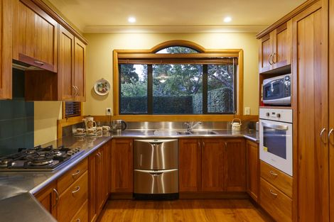 Photo of property in 44 Ruamahanga Crescent, Terrace End, Palmerston North, 4410