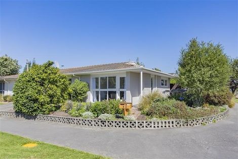 Photo of property in 5 Sarabande Avenue, Redwood, Christchurch, 8051