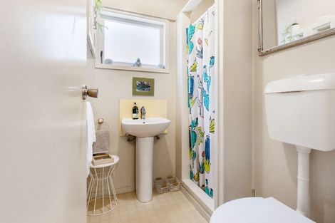 Photo of property in 4 Tranquil Glade, Hillcrest, Auckland, 0627