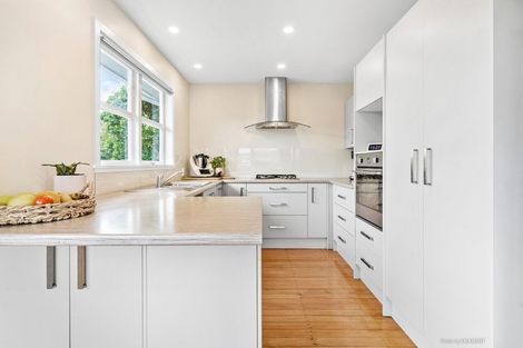 Photo of property in 70 Bassett Road, Johnsonville, Wellington, 6037