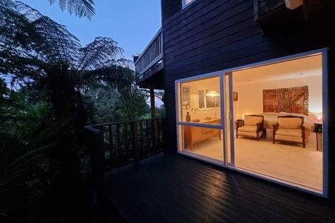 Photo of property in 17 Scenic Drive, Titirangi, Auckland, 0604