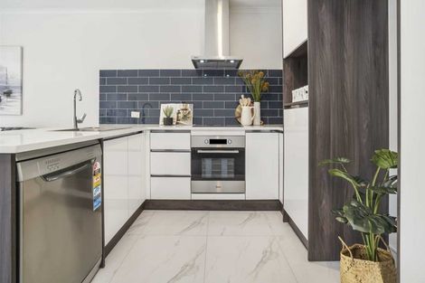 Photo of property in 12u5 Scotland Place, Hillcrest, Hamilton, 3216