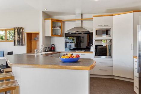 Photo of property in 2 Spring Grove Street, Spreydon, Christchurch, 8024