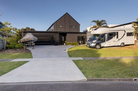 Photo of property in 35 Malibu Key, Papamoa Beach, Papamoa, 3118