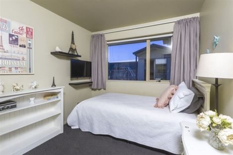 Photo of property in 33 Monaco View, Stoke, Nelson, 7011