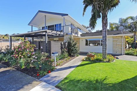 Photo of property in 6 D'arcy Place, Taradale, Napier, 4112