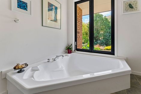 Photo of property in 5 Totara View Road, Wakefield, 7095