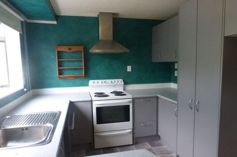 Photo of property in 12 Netherlands Avenue, Kelston, Auckland, 0602