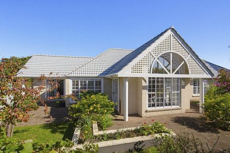 Photo of property in 1 Maple Lane, Waikanae, 5036