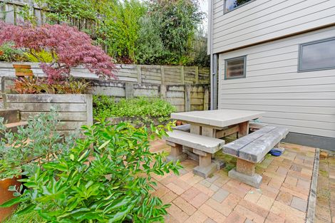 Photo of property in 76 Pleasant Road, Glen Eden, Auckland, 0602