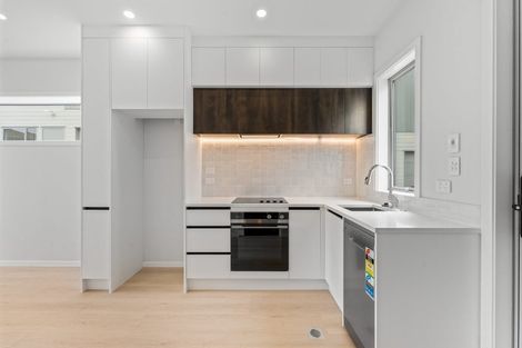 Photo of property in 10a Clensmore Place, Torbay, Auckland, 0630
