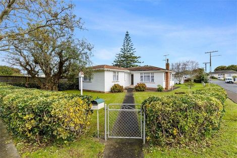 Photo of property in 11 Matapouri Road, Mangere Bridge, Auckland, 2022