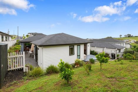 Photo of property in 61 Godfrey Drive, Orewa, 0931