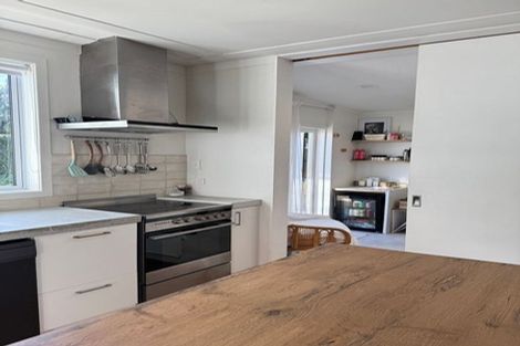 Photo of property in 55 Sunset Road, Totara Vale, Auckland, 0632