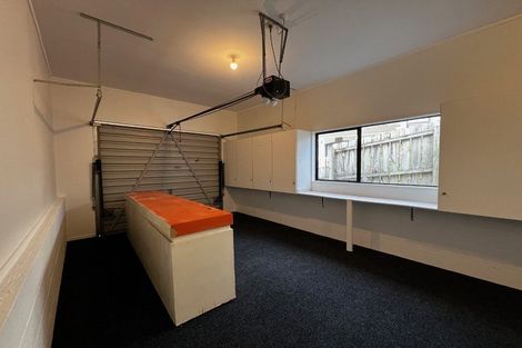 Photo of property in 1a Romulus Place, Totara Vale, Auckland, 0629