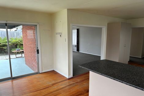 Photo of property in 90 Frensham Crescent, Woolston, Christchurch, 8062