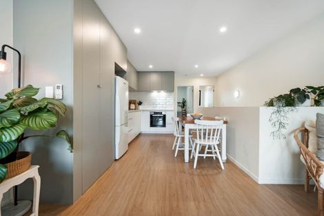Photo of property in 20 Otaimako Place, Mangere, Auckland, 2022
