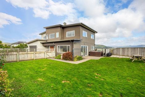 Photo of property in 72 Aotea Drive, Aotea, Porirua, 5024