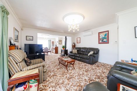 Photo of property in 19 Willowbank Crescent, Feilding, 4702