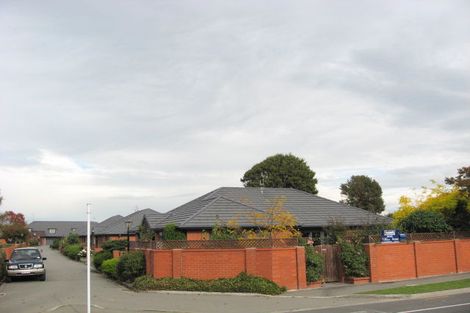 Photo of property in 77a Yaldhurst Road, Sockburn, Christchurch, 8042