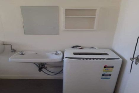 Photo of property in Beresford Apartments, 17/118u Russell Terrace, Berhampore, Wellington, 6023