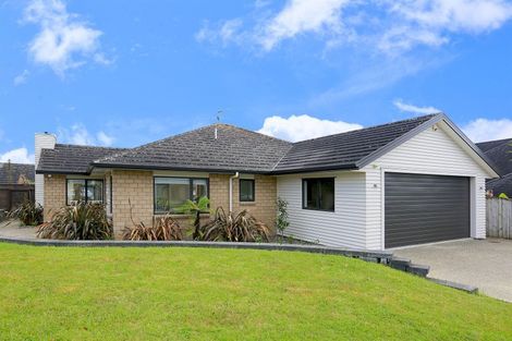 Photo of property in 5 Mcwhirters Farm Lane, Massey, Auckland, 0614