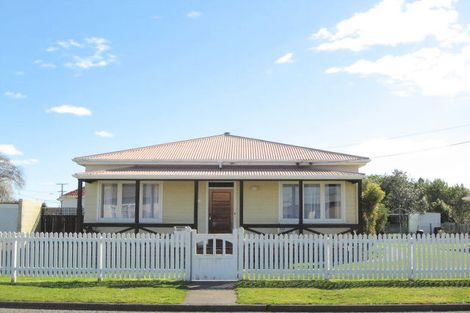 Photo of property in 10 Robert Street, Marton, 4710