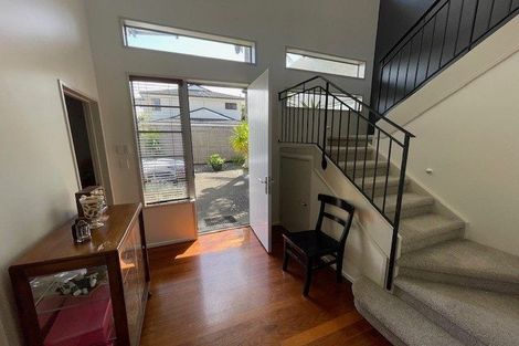 Photo of property in 2/16 Tobruk Crescent, Milford, Auckland, 0620