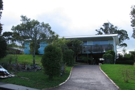 Photo of property in 36 Rimutaka Place, Titirangi, Auckland, 0604