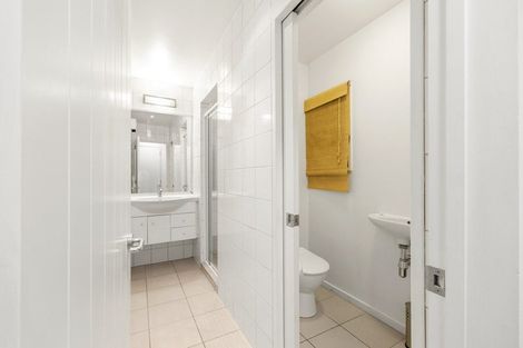 Photo of property in Arno Apartment, 10/8 Mckerrow Place, Sunshine Bay, Queenstown, 9300