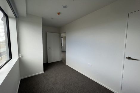 Photo of property in 102/28c Eileen Newey Place, Henderson, Auckland, 0612