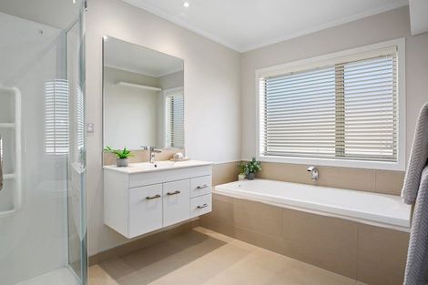 Photo of property in 16 Tiaki Way, Cambridge, 3434