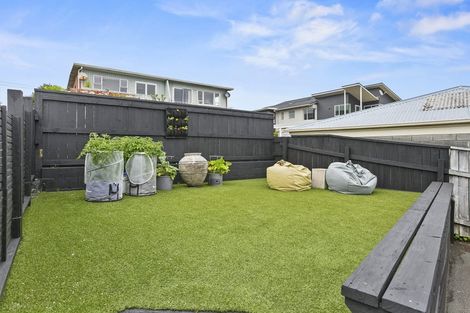 Photo of property in 23a/3 Hamblyn Street, Strandon, New Plymouth, 4312