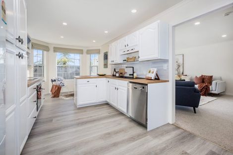 Photo of property in 84 Navigation Drive, Whitby, Porirua, 5024