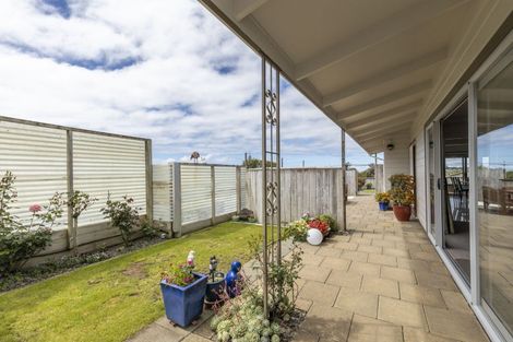 Photo of property in 70 Bayly Road, Blagdon, New Plymouth, 4310