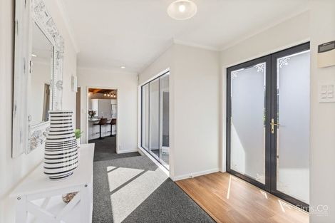 Photo of property in 14 Simpson Road, Westmere, Whanganui, 4574