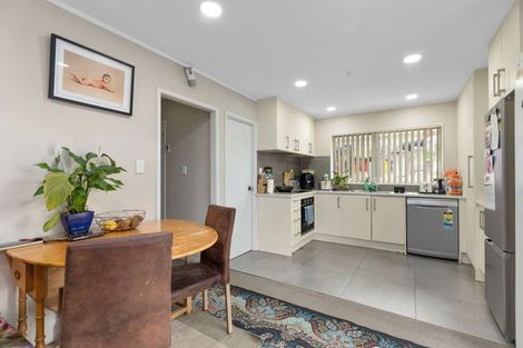 Photo of property in 2/20 Bingara Place, Favona, Auckland, 2024