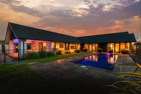 Photo of property in 10 Brighton Grove, Newstead, Hamilton, 3286