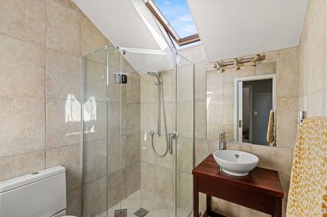 Photo of property in 21 Garreg Road, Fendalton, Christchurch, 8052