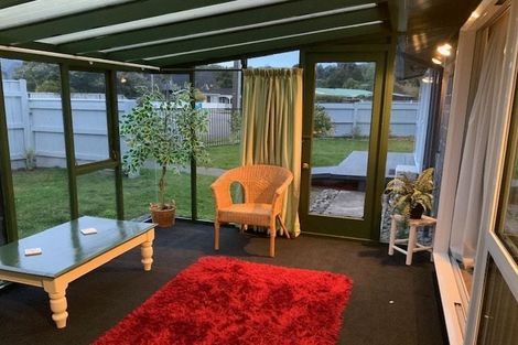 Photo of property in 1 Alexander Road, Waikanae, 5036