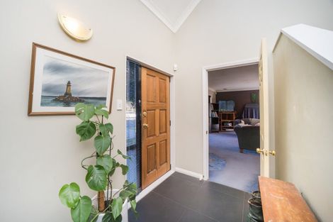 Photo of property in 15 Rothesay Place, Highbury, Palmerston North, 4412