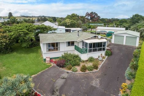 Photo of property in 1 James Bright Lane, Waiuku, 2123
