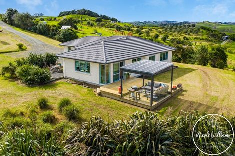Photo of property in 297 Heatley Road, Whakapirau, Maungaturoto, 0583