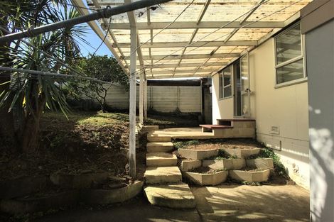 Photo of property in 23 Valley View Road, Glenfield, Auckland, 0629