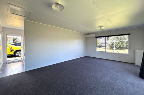 Photo of property in 2/52 Bayly Street, Waitara, 4320